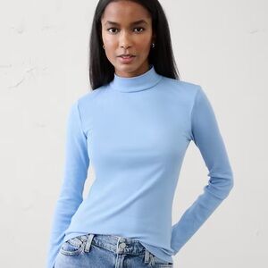 NWT Banana Republic ribbed mock neck